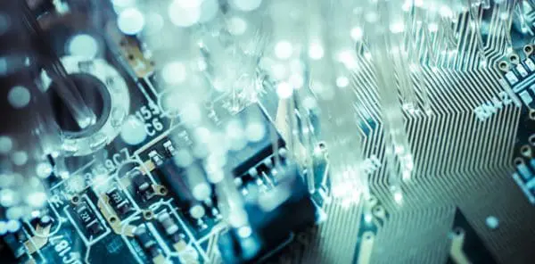 Humain & Machine : collaboration ou dépendance d’ici 2030