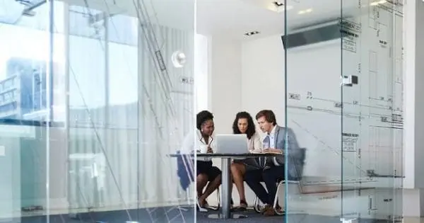 Travail hybride : explosion des appareils mobiles et de l&rsquo;IA