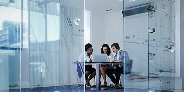 Quelles salles de réunion renforcent la dynamique et la confiance d&rsquo;équipe ?