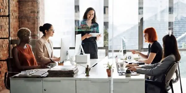 Confiance et curiosité : les clés pour entrer (et grandir) en tant que femme dans la tech